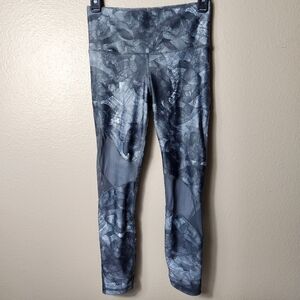 Under Armour Compression Heatgear Gray Abstract Cropped Leggings- Size S